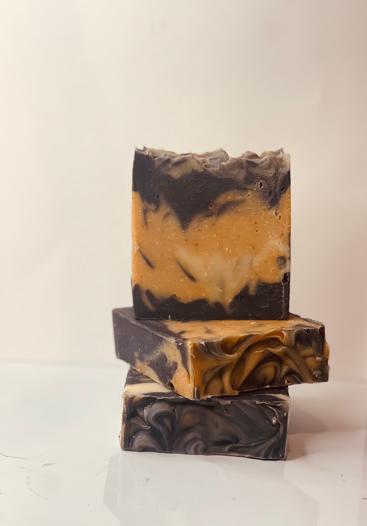 CHARCOAL & TURMERIC HONEY DETOX BAR image 1