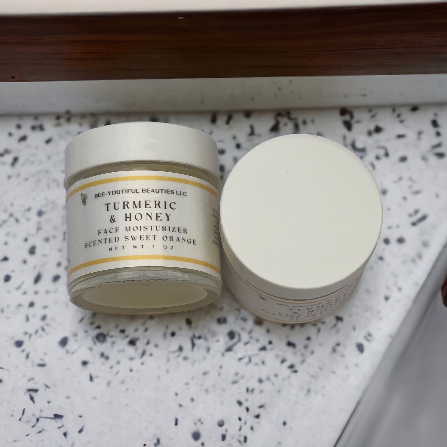 BEESWAX FACE MOISTURIZER image 3