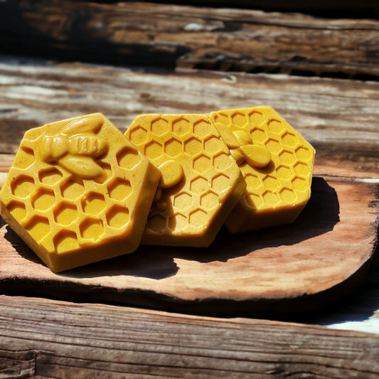 TURMERIC & HONEY SOAP  image 0