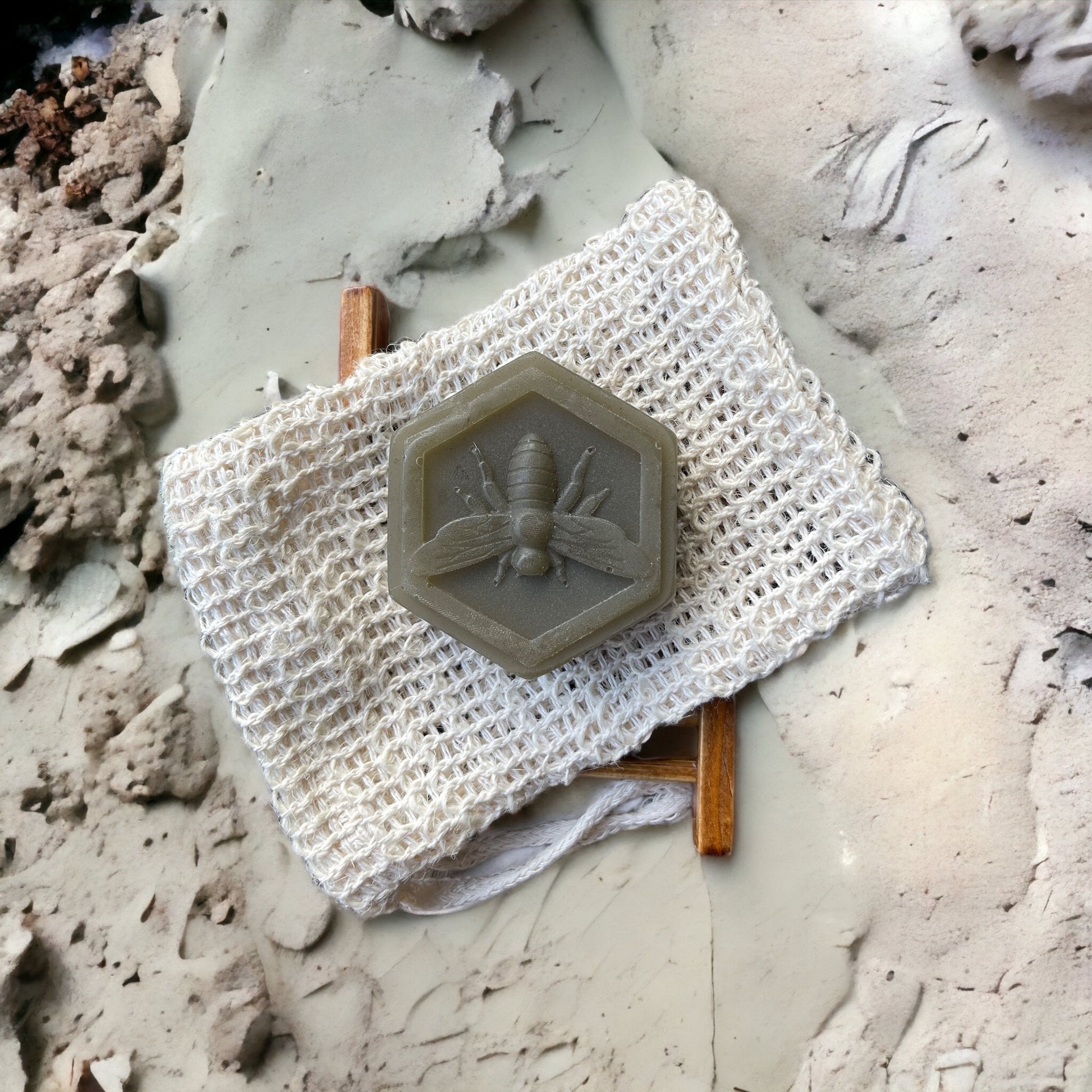 SEA CLAY & HONEY FACE BAR image 1